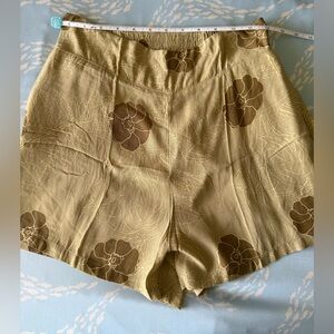 High-Rise Floral Print Women's Shorts - Olive with Brown Flowers